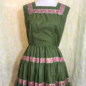 Vintage 50s 60s full skirt dress sz 14 green gold